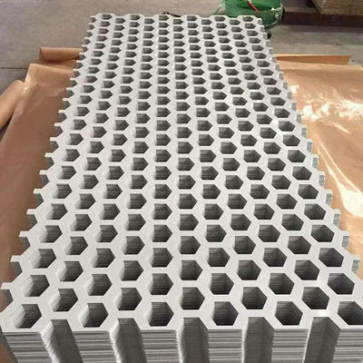 300 / 400 Class 304 304L Stainless Steel Sheets with 20000 Tons Capacity Per Year